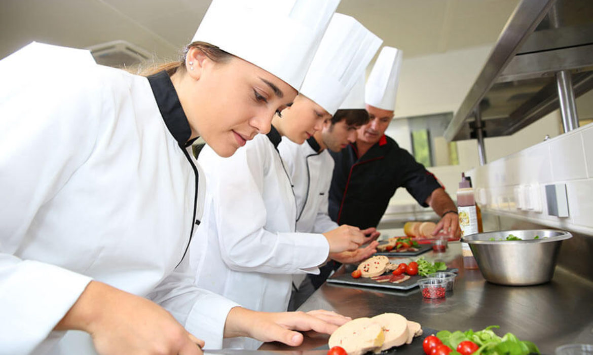 Swiss Institute Australia - SIT40516 Certificate IV in Commercial Cookery RPL Melbourne