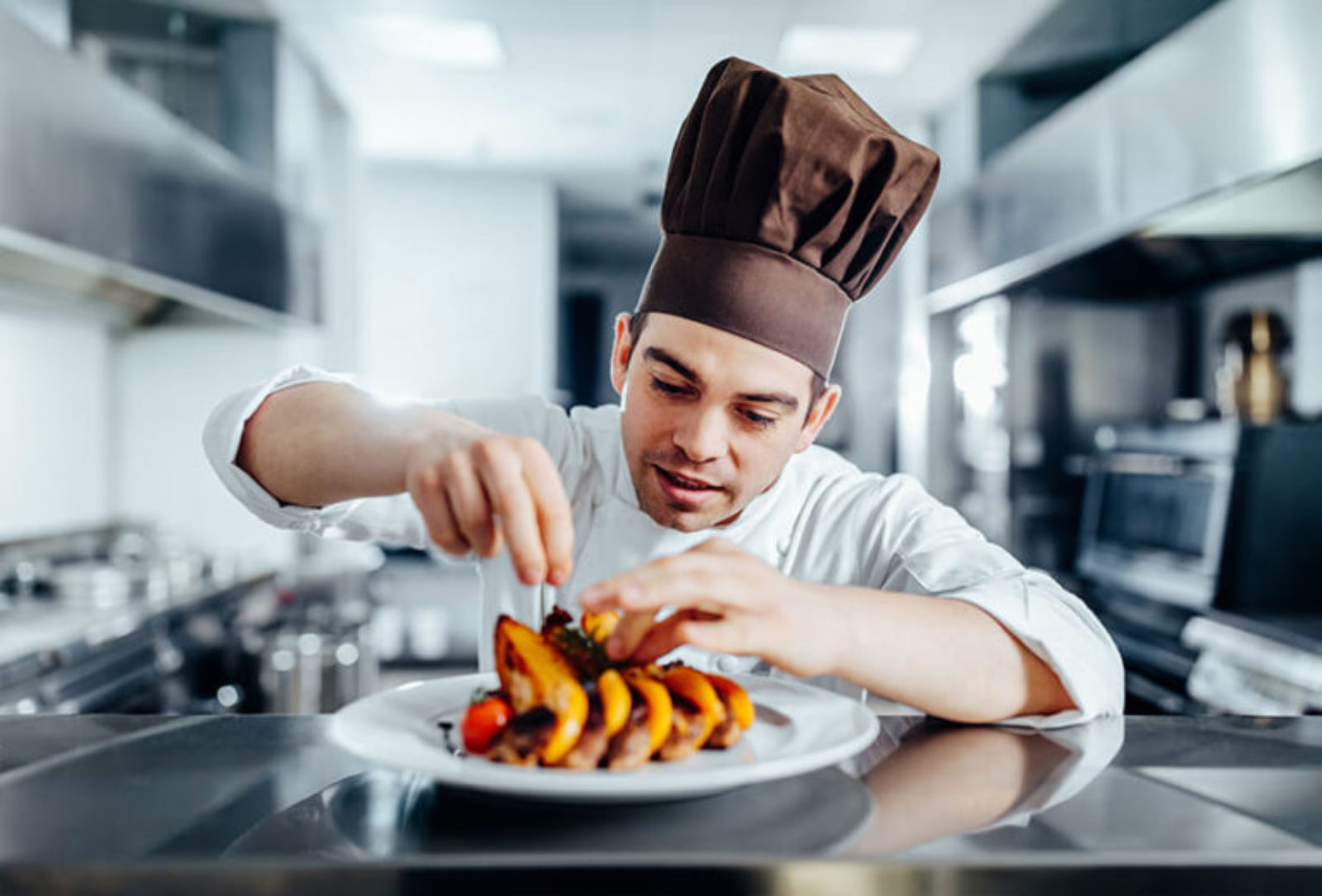 Swiss Institute Australia best SIT30816 Certificate III in Commercial Cookery online course provider in Australia RPL qualification in Melbourne
